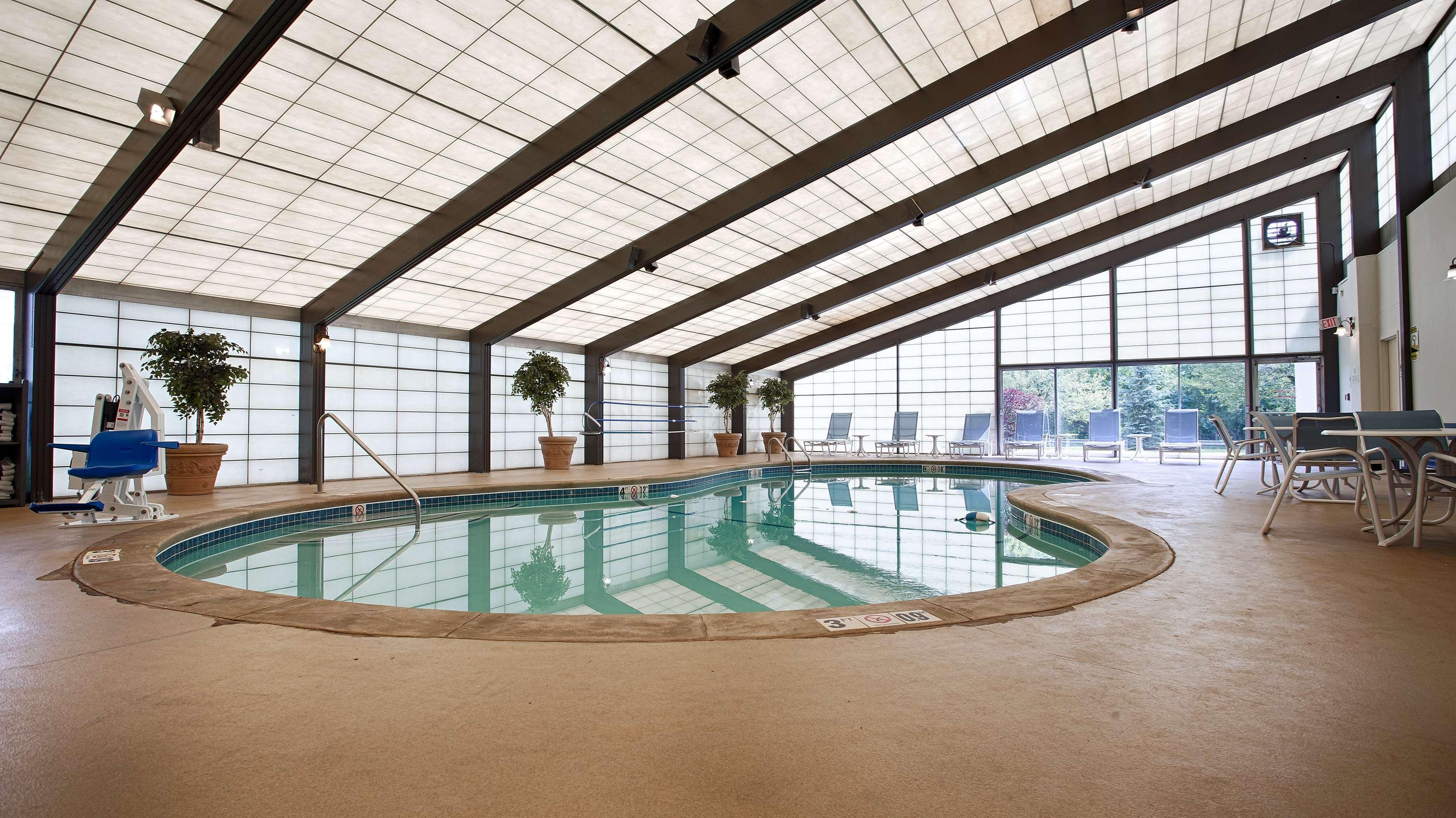 Best Western Plus New Englander Уоберн Экстерьер фото