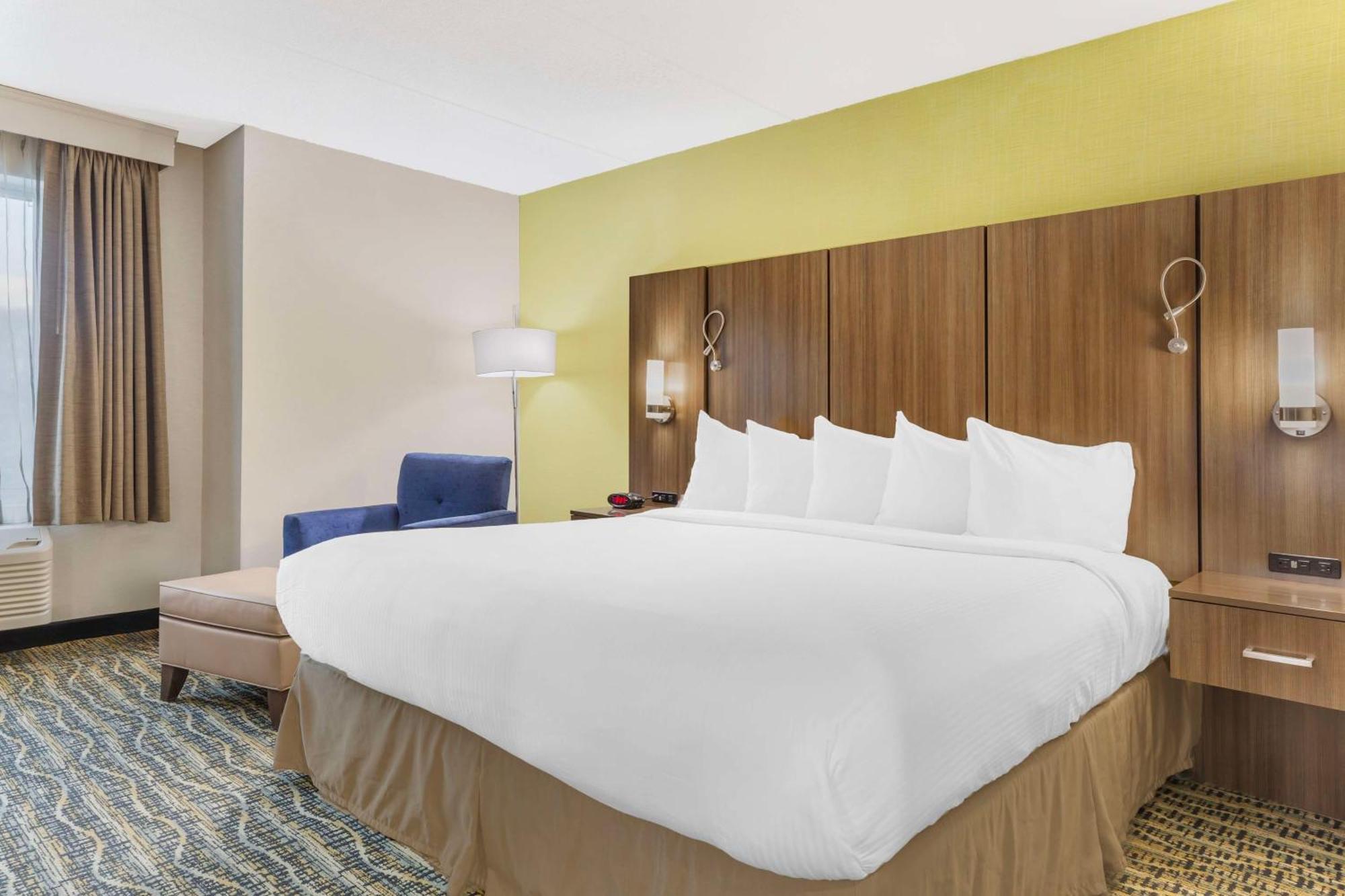 Best Western Plus New Englander Уоберн Экстерьер фото