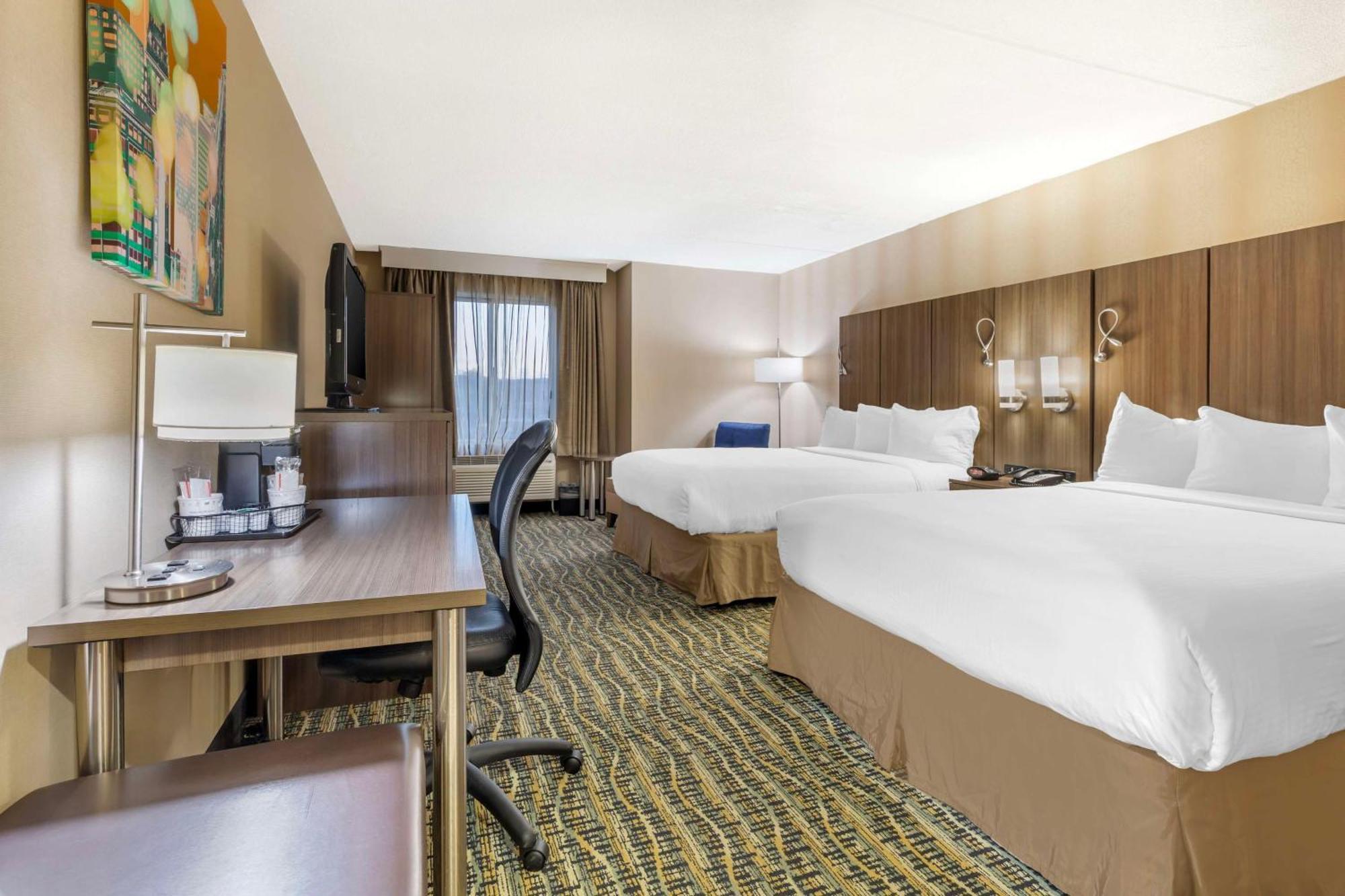 Best Western Plus New Englander Уоберн Экстерьер фото
