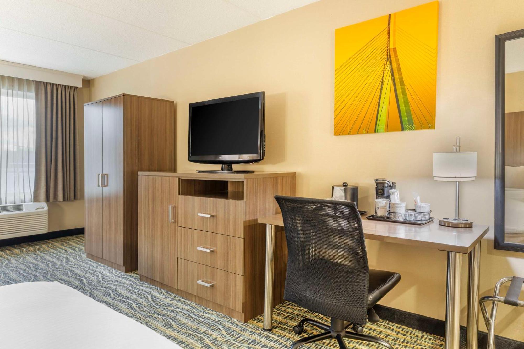 Best Western Plus New Englander Уоберн Экстерьер фото