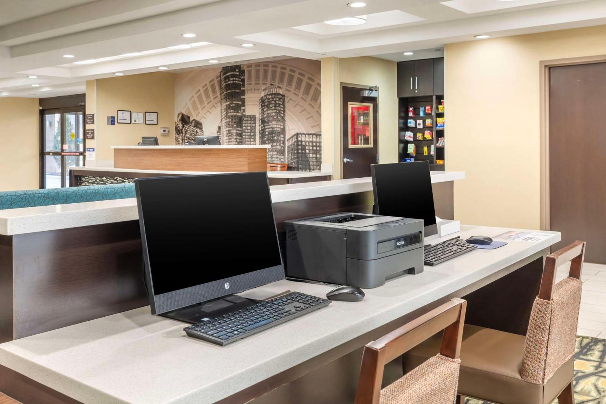 Best Western Plus New Englander Уоберн Экстерьер фото