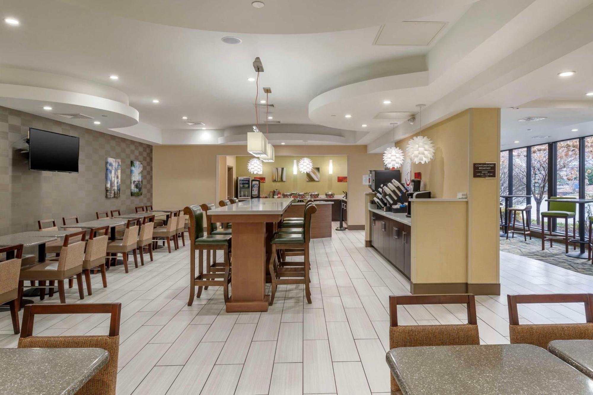 Best Western Plus New Englander Уоберн Экстерьер фото