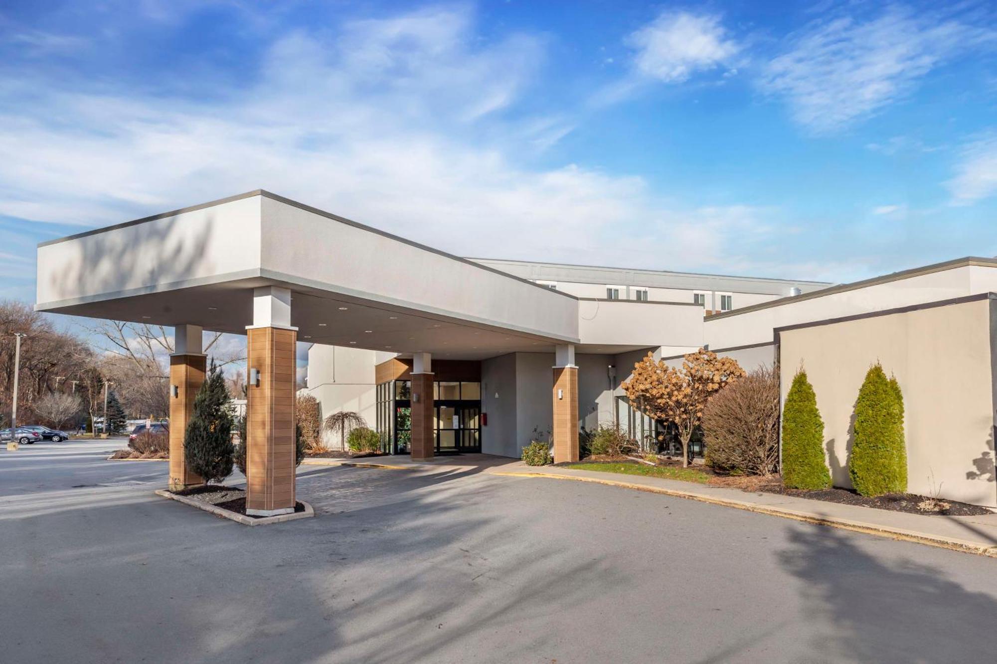 Best Western Plus New Englander Уоберн Экстерьер фото